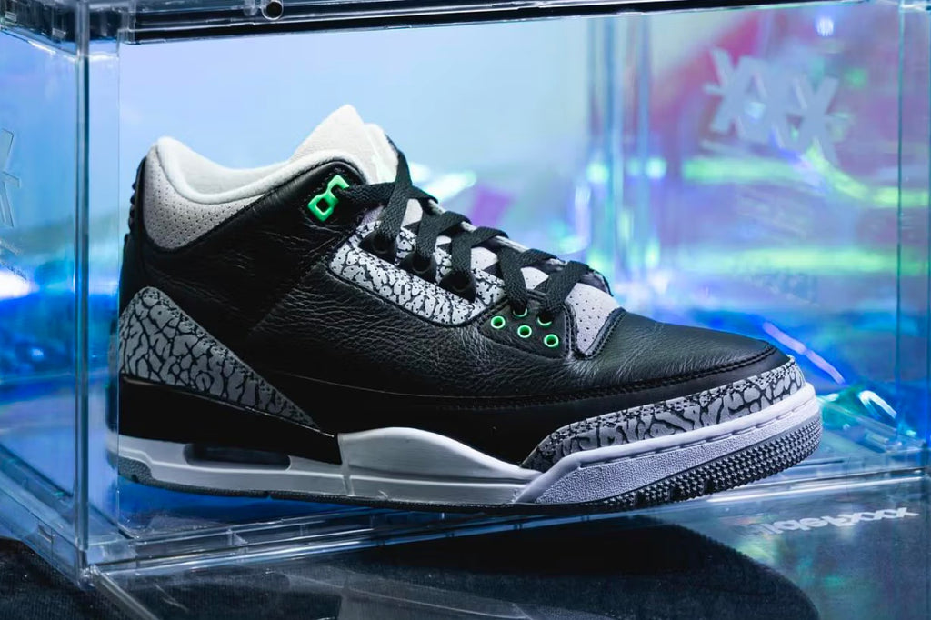 Air Jordan 3 "Green Glow"