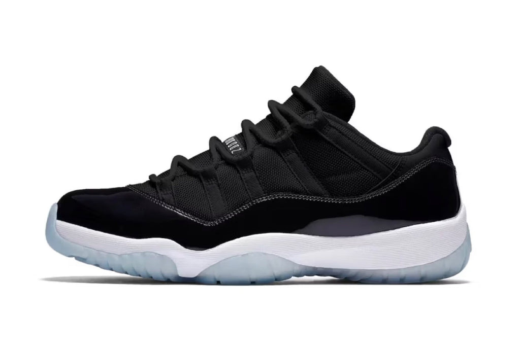 Air Jordan 11 Low "Space Jam"