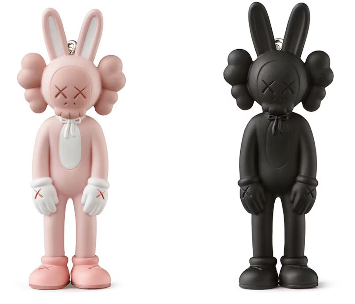 KAWS TOKYO ERSTER BEGLEITER SCHLÜSSELANHÄNGER SET (2021)