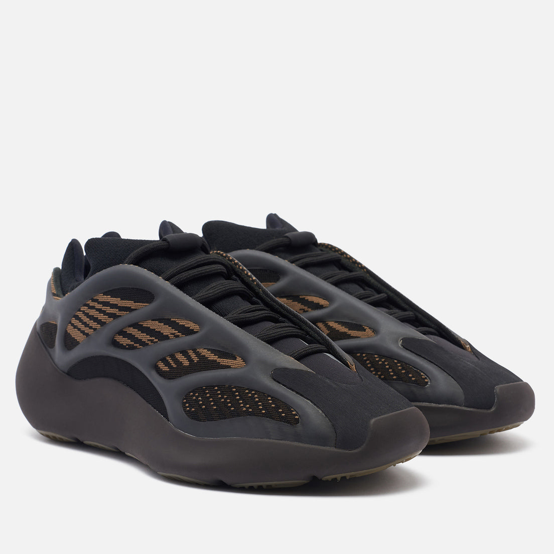 YEEZY BOOST 700 V3 DARK GLOW