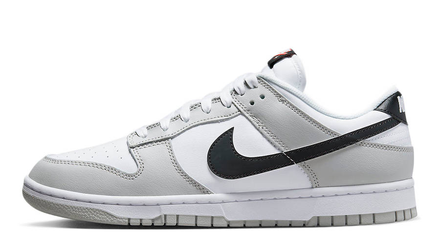 NIKE DUNK LOW SE JACKPOT