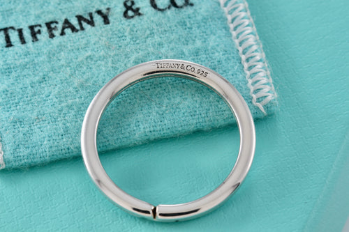 Elsa Peretti® Eternal Circle key ring. Sterling silver.