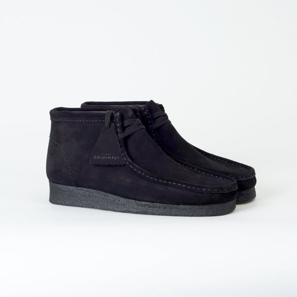 clarks black wallabee boot