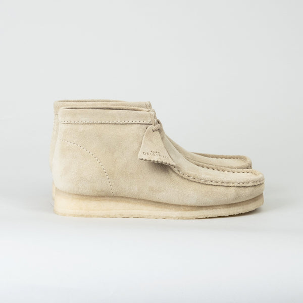 clarks wallabee boot maple suede