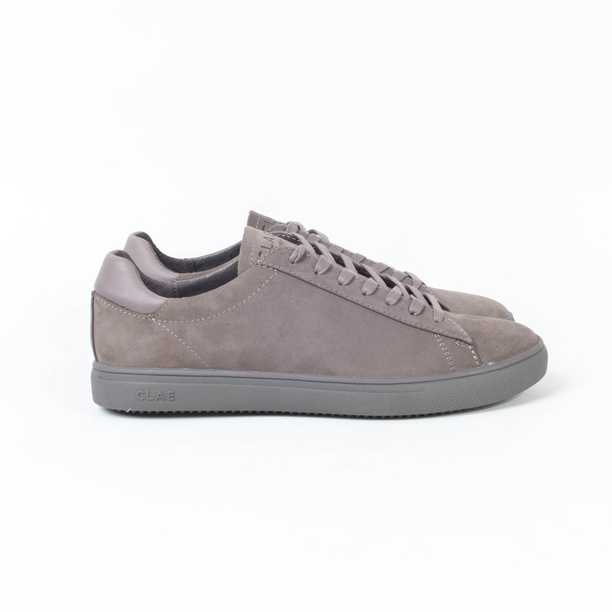 Clae - Bradley Low Dark Charcoal Nubuck – UNIV