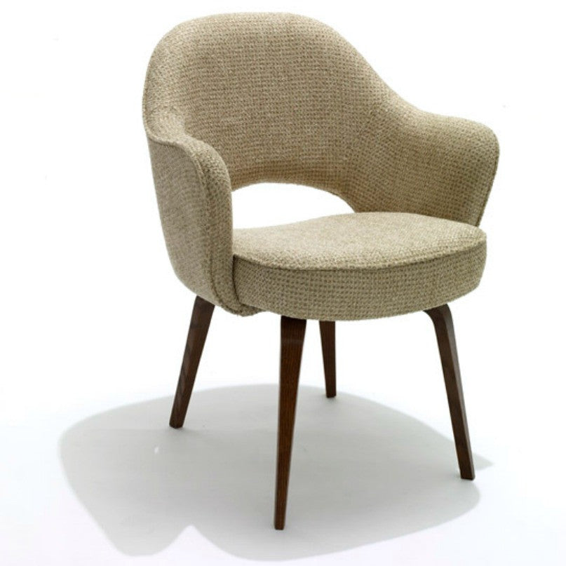 Saarinen Executive Armchair with Metal Legs - Design ...