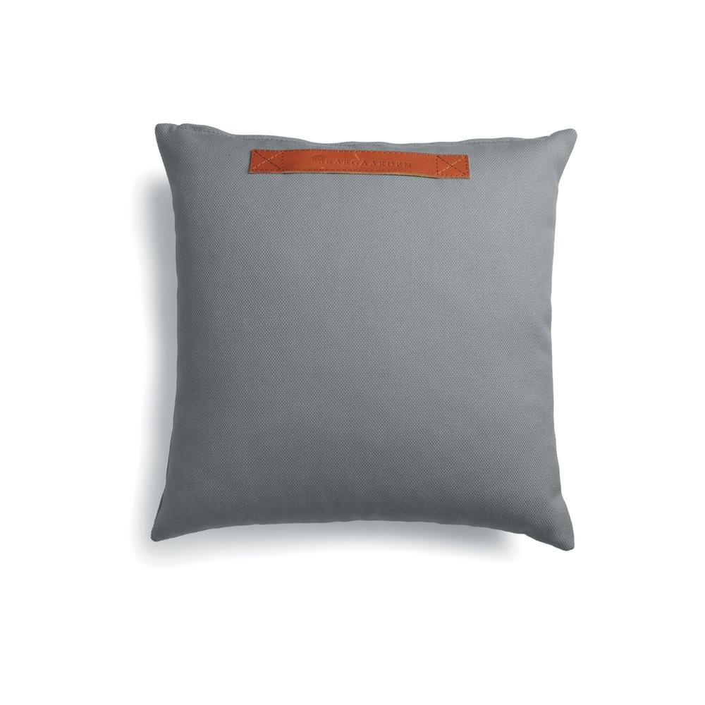 Design House Stockholm, Knot Cushion