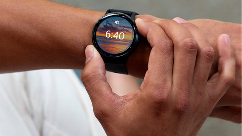 Venu 3 garmin persone indossa al polso smartwatch
