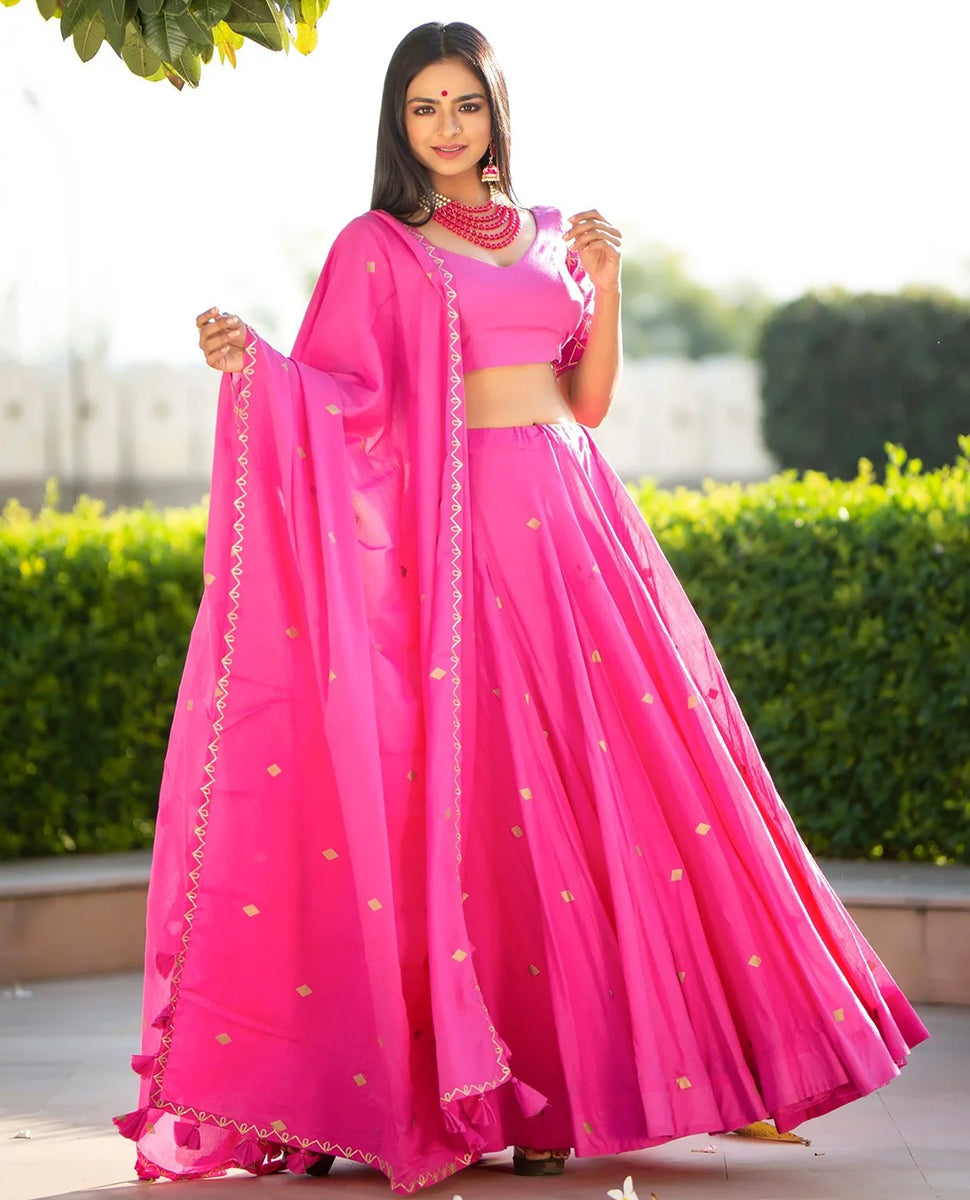 5 Lehenga Sets To Slay The Wedding Season 2023