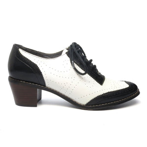 black and white womens pumps