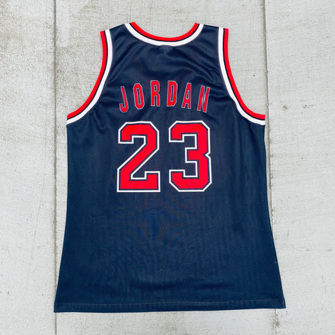 1991-92 red Champion Chicago Bulls Scottie Pippen #33 basketball jersey, retroiscooler