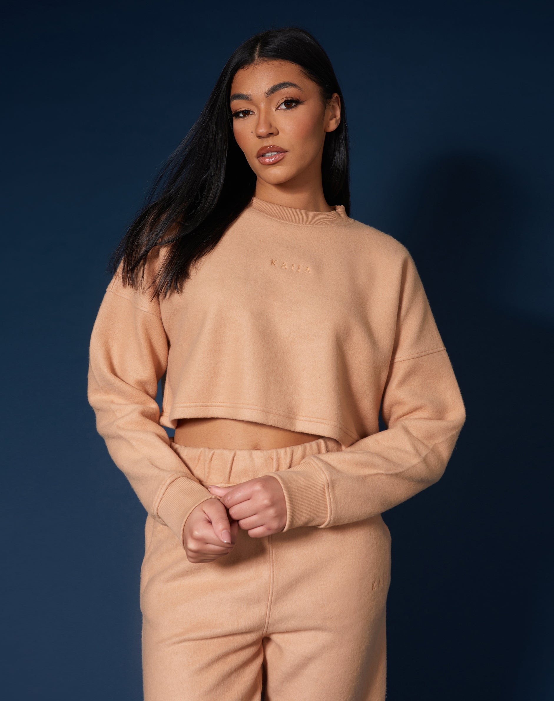 Kaiia Fluffy Cropped Sweatshirt Camel