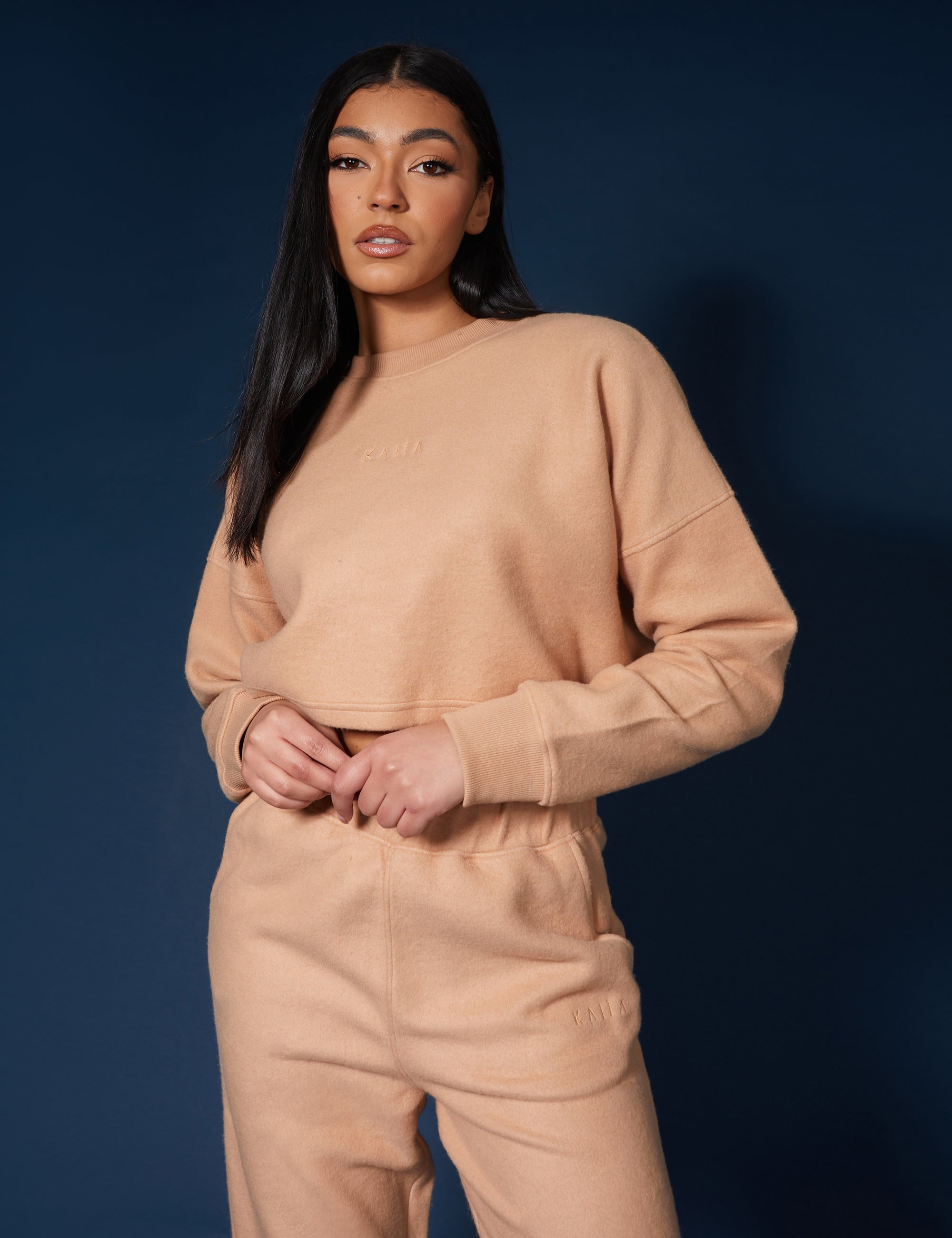 Kaiia Fluffy Cropped Sweatshirt Camel