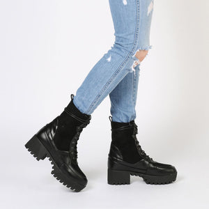 commander chunky sole lace up ankle boot in black