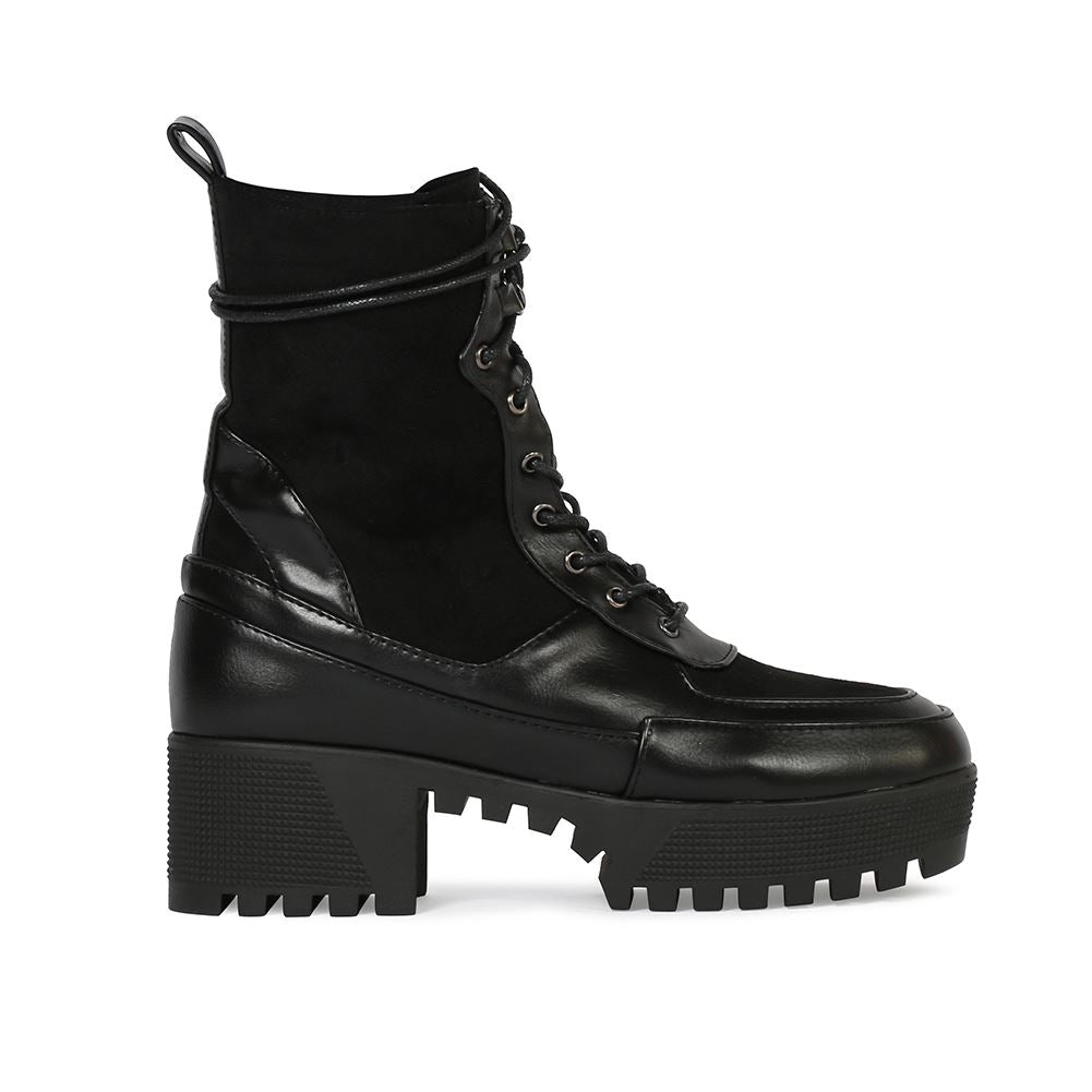 commander chunky sole lace up ankle boot in black