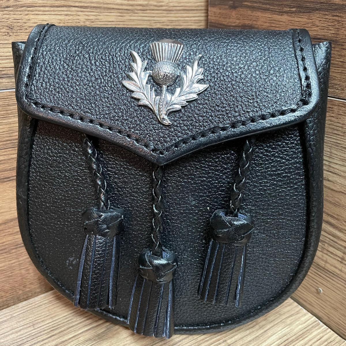 Leather Sporran with a chrome thistle and 3 Woven Tassels — Northern ...