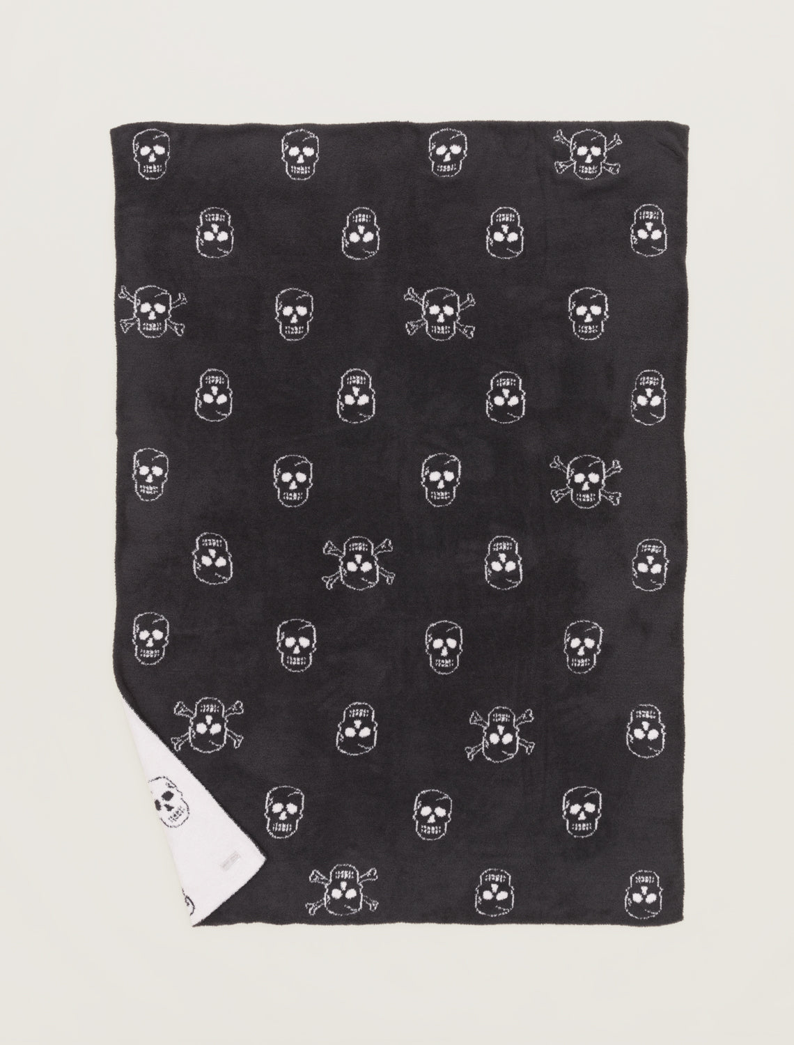 Barefoot Dreams® CozyChic® Skull Throw, Carbon-Almond, 54x72 : :  Home