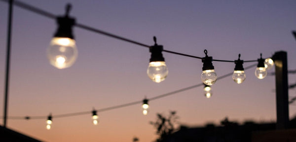 LED Lichterkette Outdoor bei Nacht