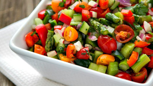 t's a healthy and refreshing option that can be eaten as a side dish or a main course