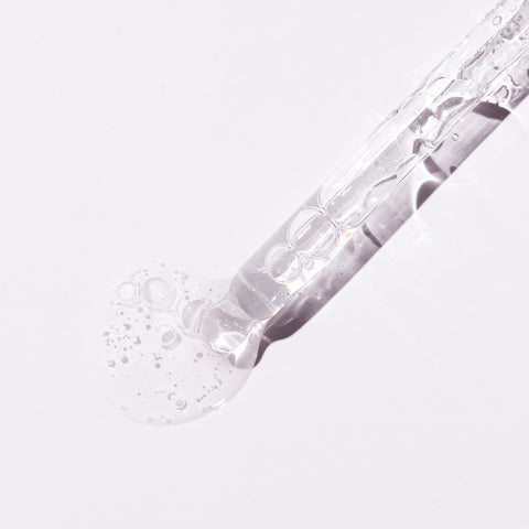Dropper with hyaluronic acid and vitamin E