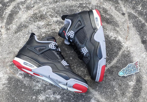 Air Jordan 4 "Bred Reimagined" Am Boden liegend