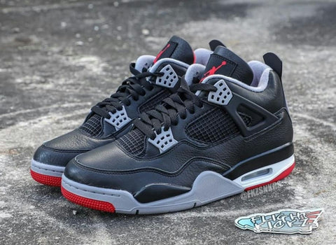 Air Jordan 4 "Bred Reimagined" Schräg