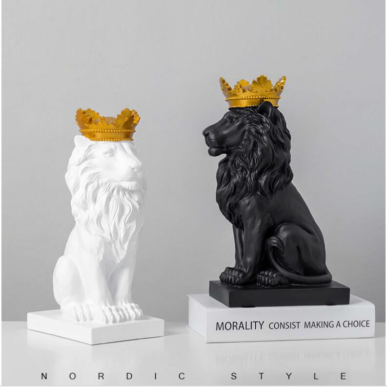 Handsome King Lion Figurine Resin Statue Mantelpiece Decor Desktop Stately Regal Mascot Nordic Style Decor Coffee Table Ornaments