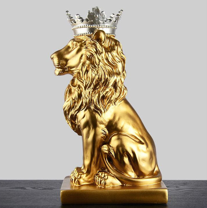 Handsome King Lion Figurine Resin Statue Mantelpiece Decor Desktop Stately Regal Mascot Nordic Style Decor Coffee Table Ornaments