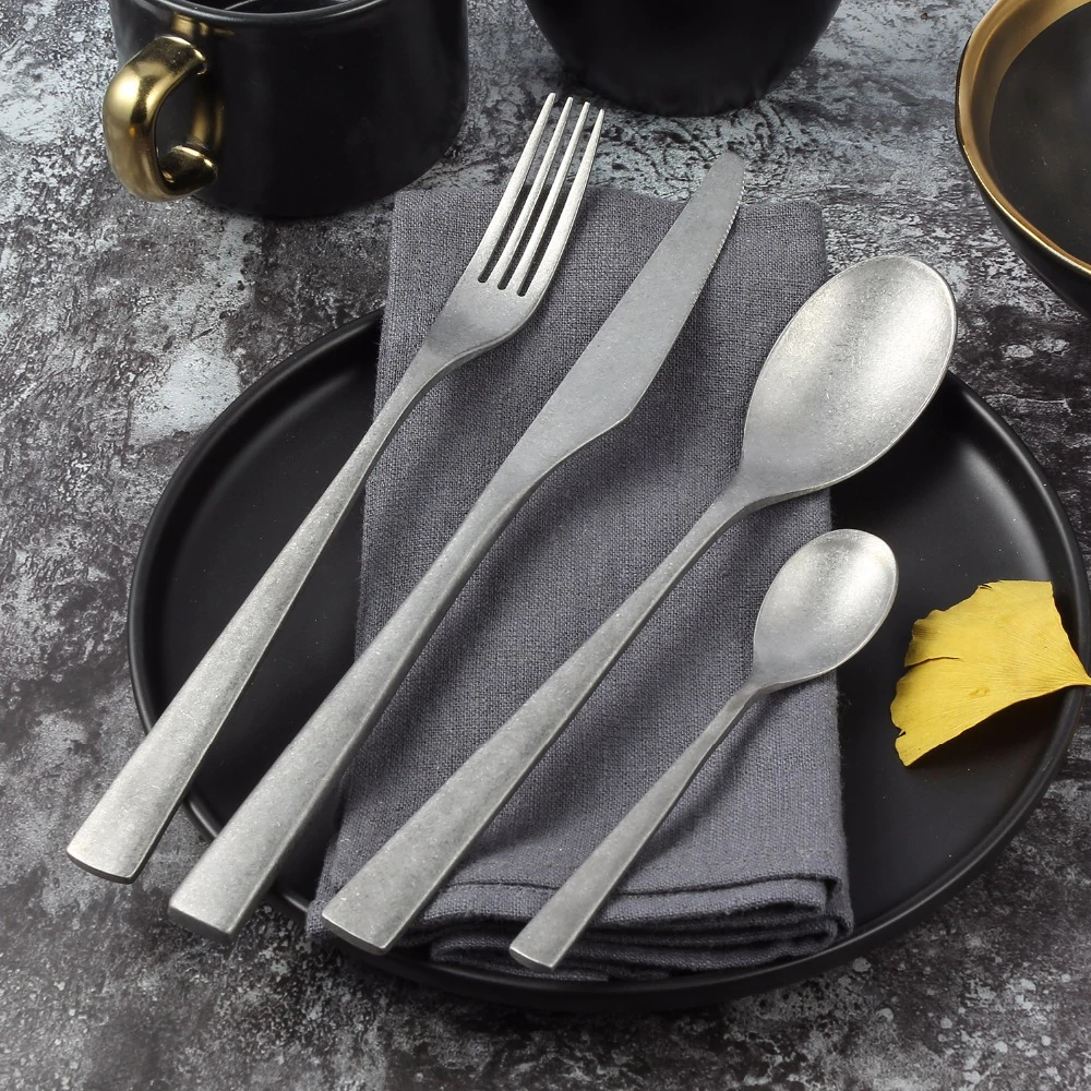 Retro Stainless Steel Cutlery Silver Gold Knife Fork Spoon Dinner Sets Old Fashioned Contemporary Modern Tableware Gold Flatware Restaurant Dinnerware 4Pcsset