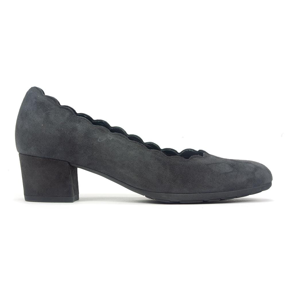 Betydelig Fantastisk ærme Gabor 92211 Women's Scalloped Suede Casual Dressy Block Heel – Simons Shoes