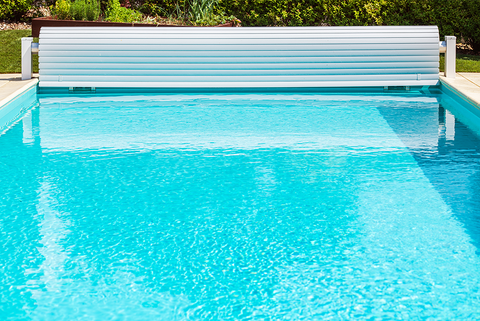 How to maintain your outdoor pool during Autumn