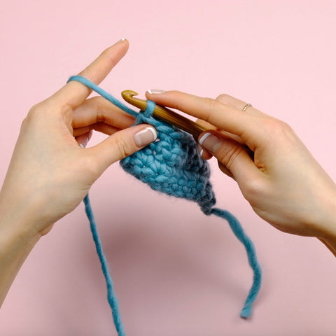 How to hold your crochet hook