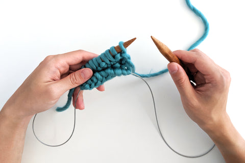 How to Knit With Circular Needles