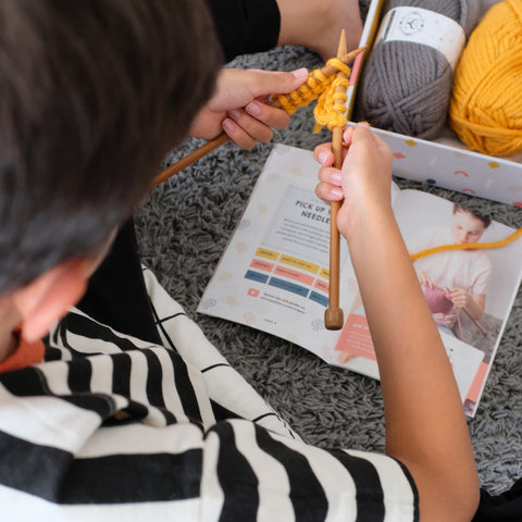 Christmas Crochet Kits, Knitting Kits with Yarn, Crochet Hooks, Instructions