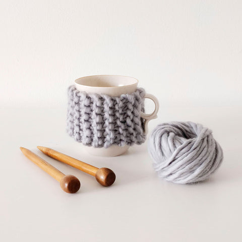 Shop the cup cosy mini knitting kit for beginners at Stitch & Story