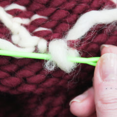 How to weave in yarn ends