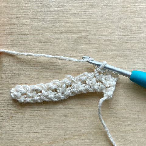 How to crochet moss stitch step 2