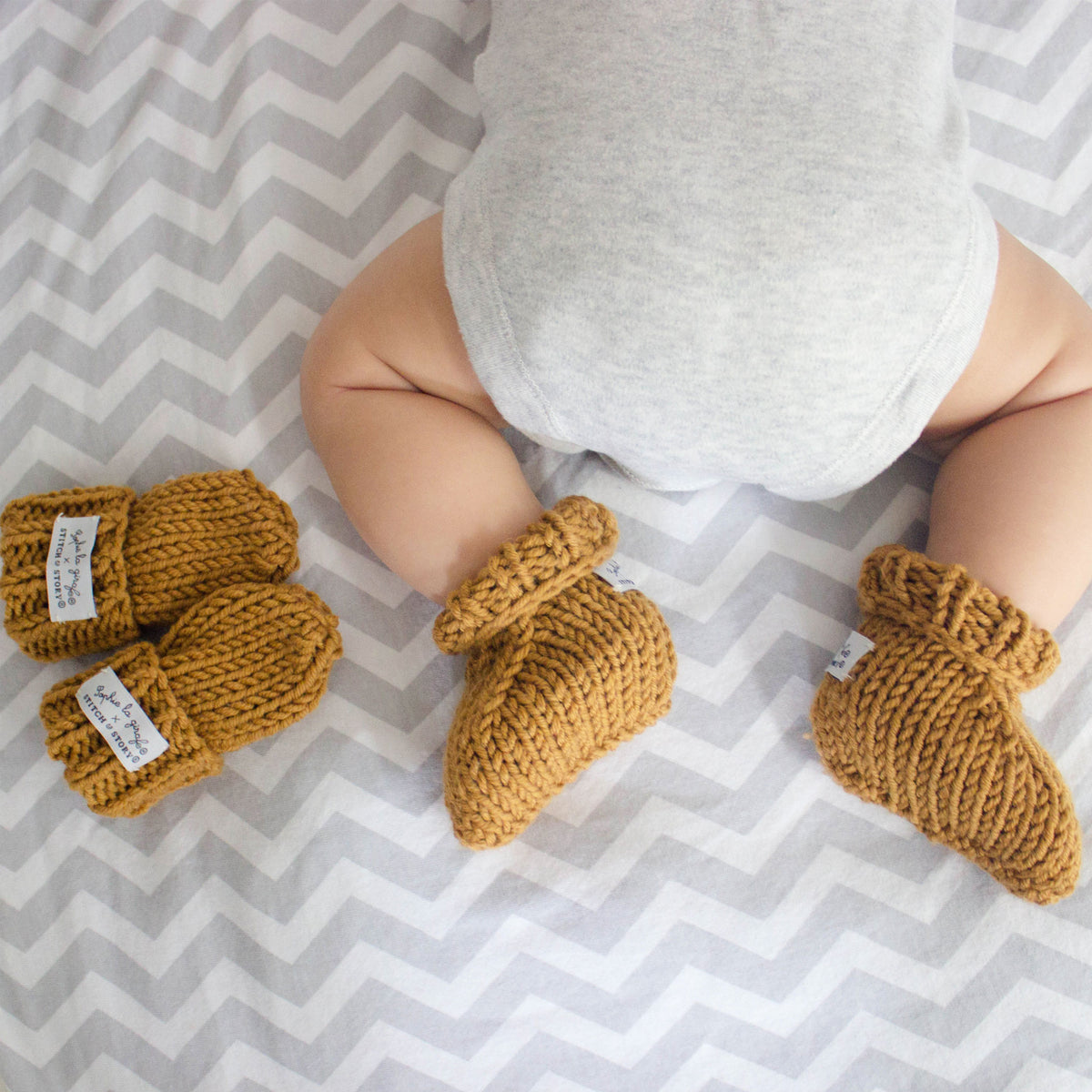 Mini Mittens \u0026 Booties Knitting Kit Set 