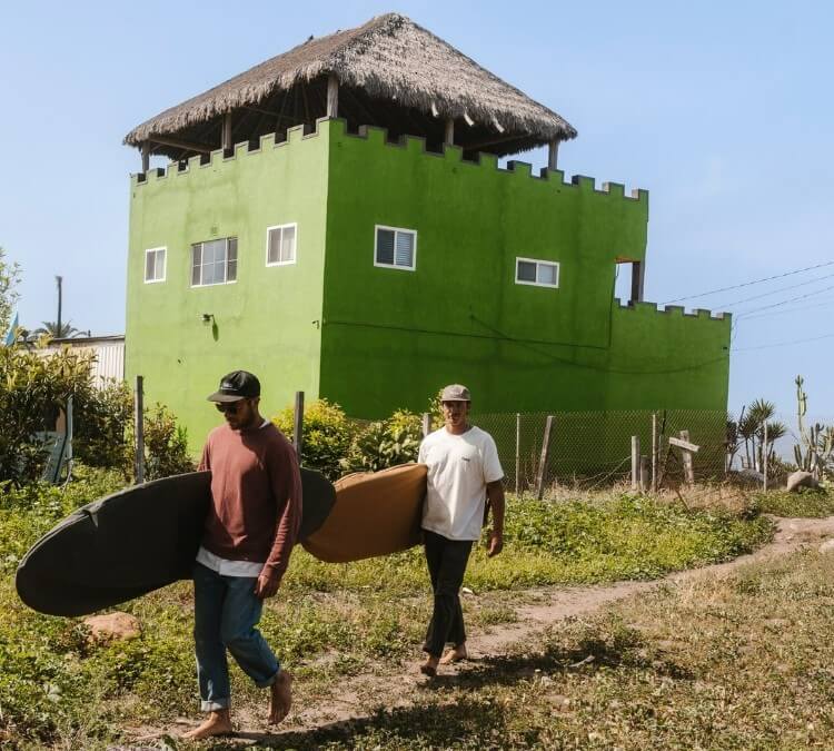 searching for waves in central america with faro board bags