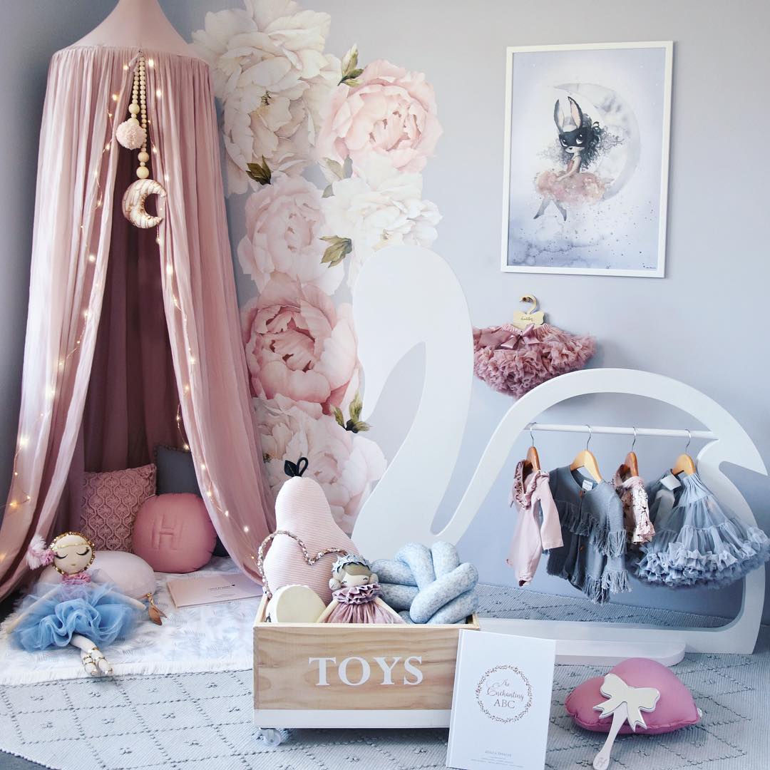 Rose Gold Princess Nursery | 5 Trendy and Unique Nursery Themes for 2017 | Baby Aspen