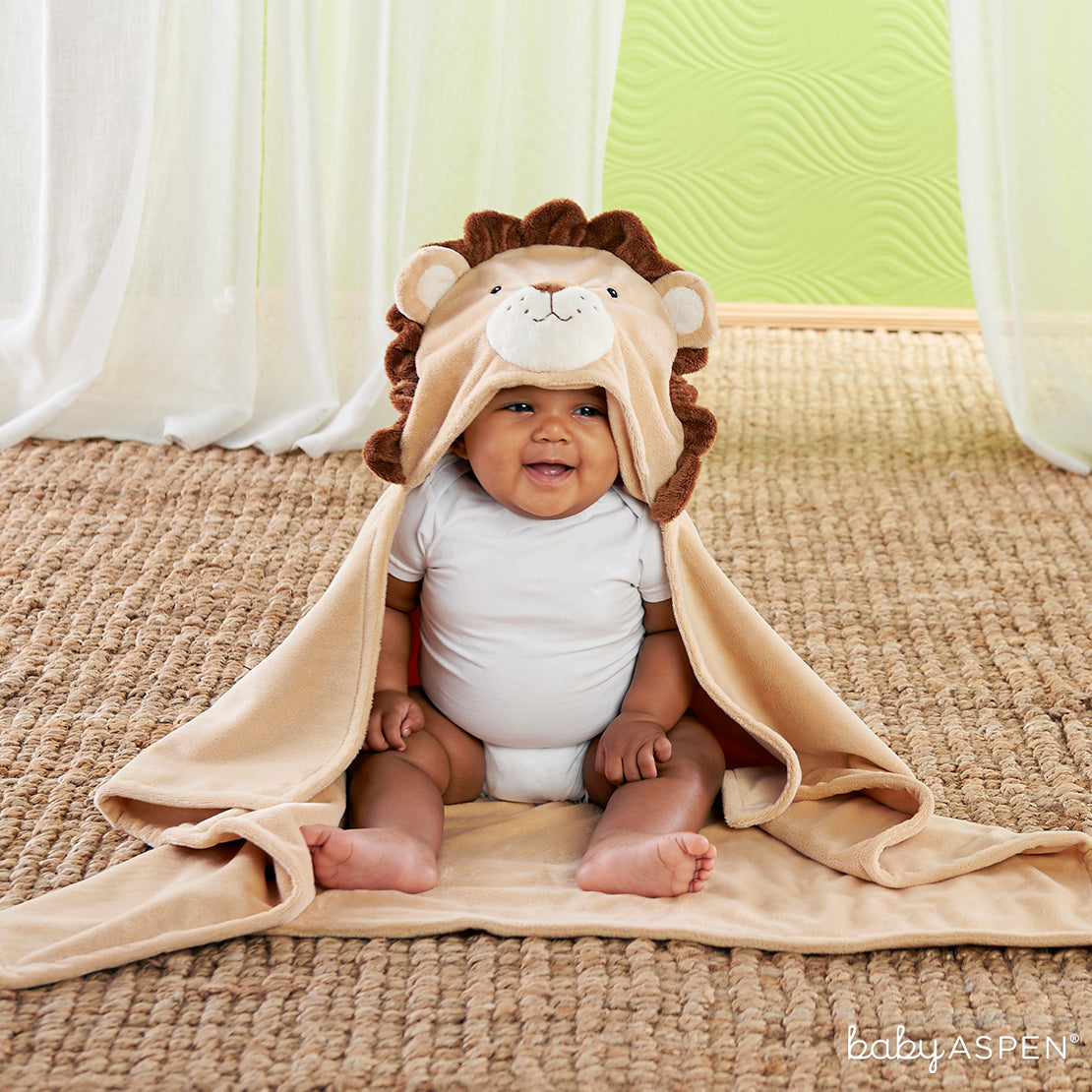 Lion Hooded Blanket | 9 Ideas to Keep Baby Warm This Winter | Baby Aspen
