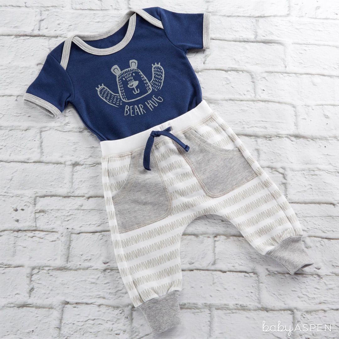 Trendy Baby Bear Hug 2-Piece Outfit | 5 Trendy Gifts for Your Stylish Baby | Baby Aspen
