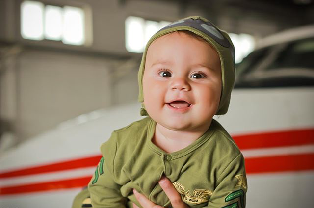 Baby Pilot Fan Photo by @serenaydemir on Instagram | Baby Aspen