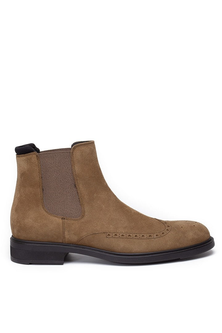 BOSS Travel Line Waterproof Chelsea Boot in Brown