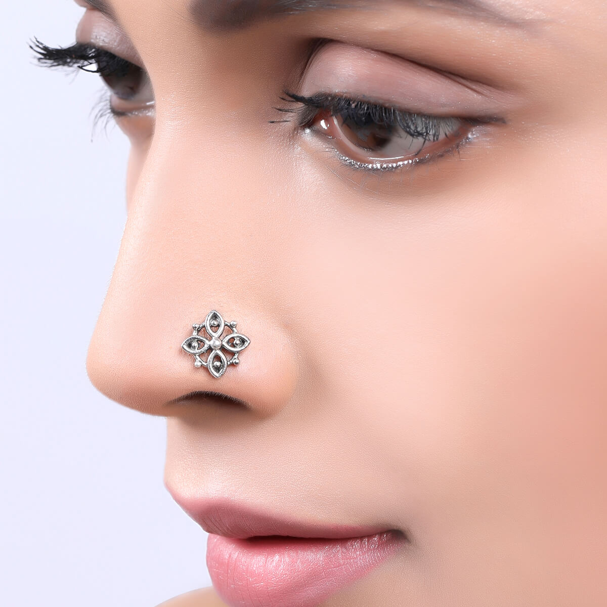 Lalitha jewellery store nose pin