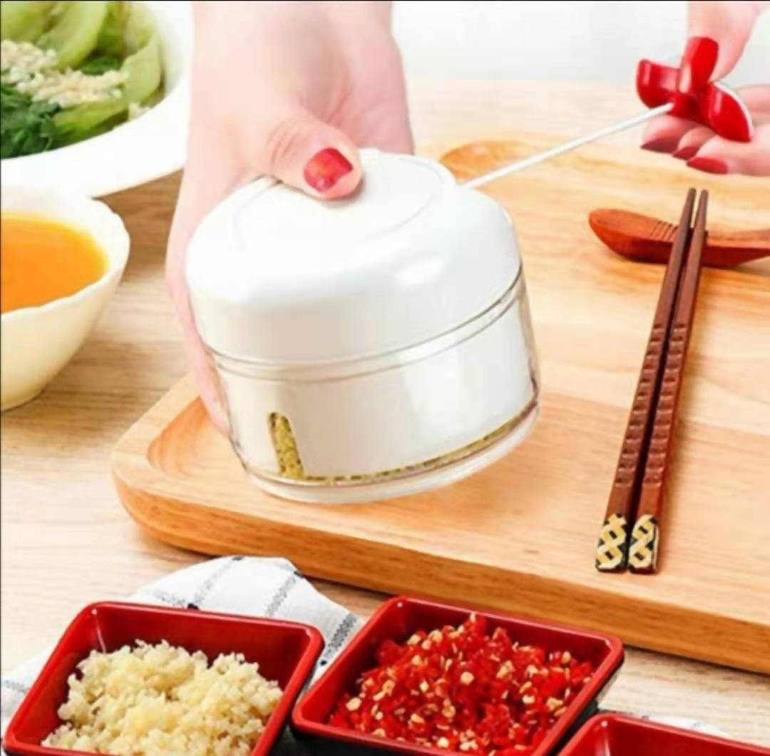 USB Rechargeable Portable Electric Food Chopper, 250ML Wireless Small Food  Processor - Appliances, Facebook Marketplace