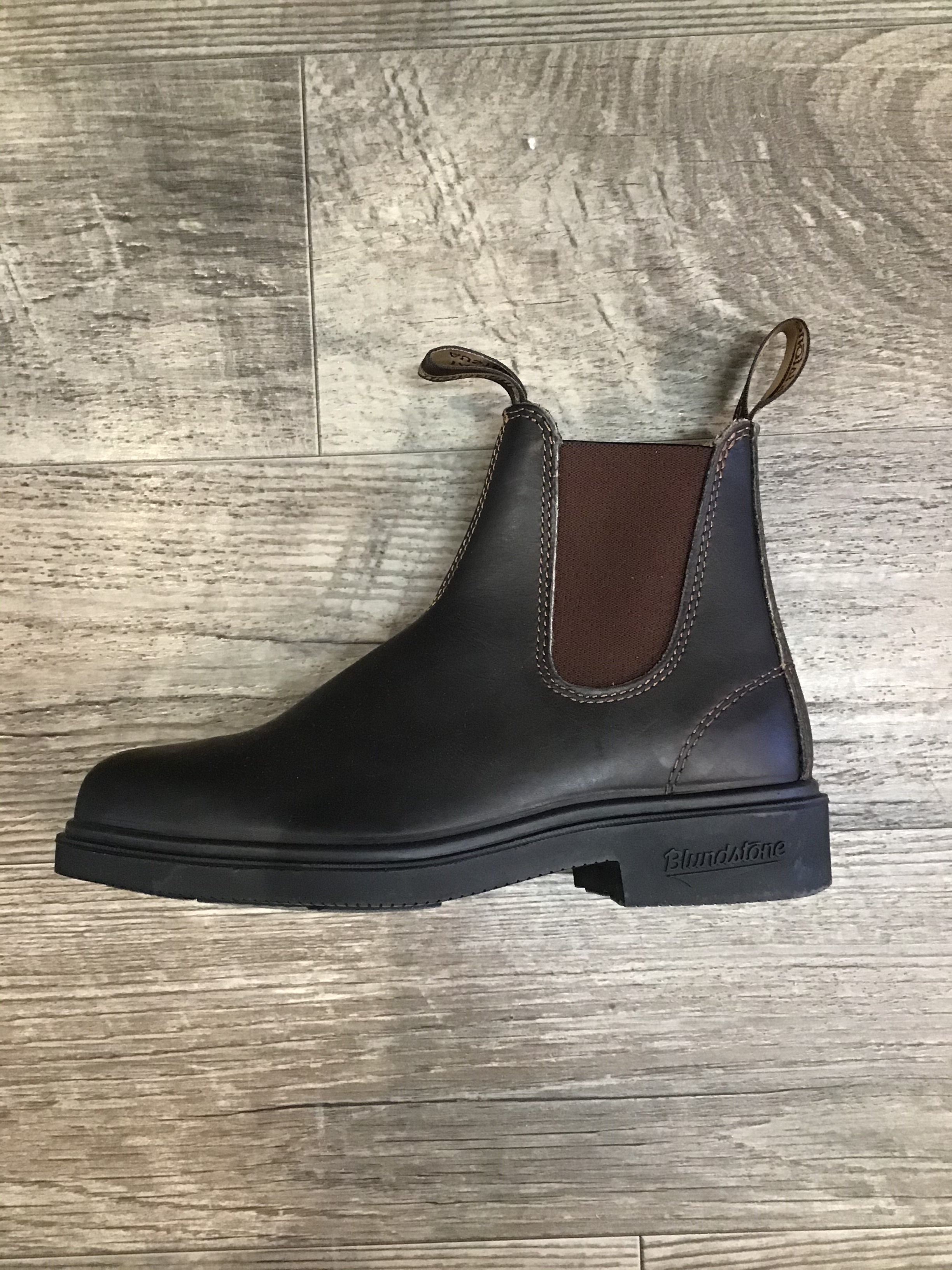 blundstone grey chisel toe