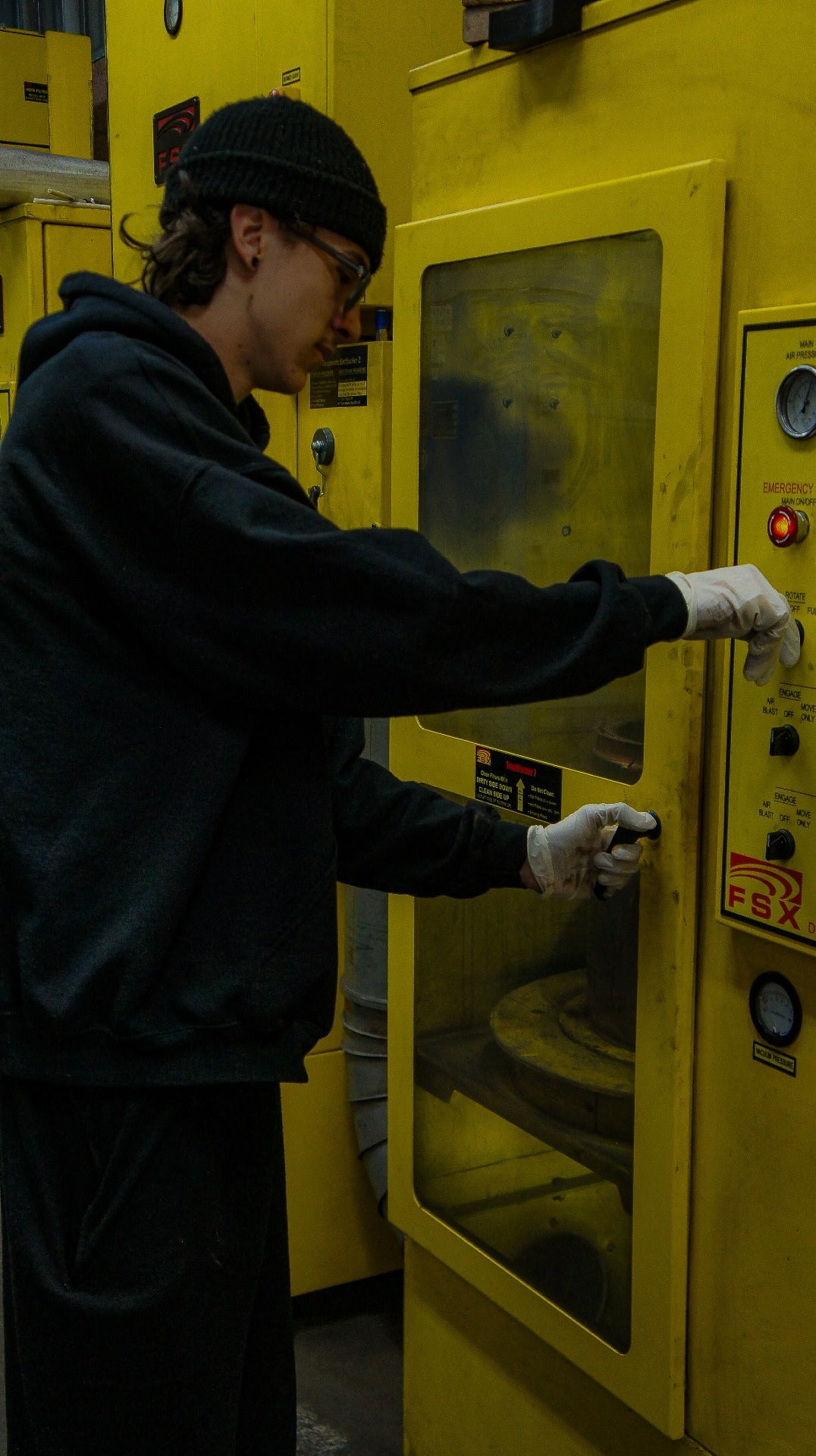 DPF Services employee cleaning diesel oxidation catalyst (DOC) in Reading, PA