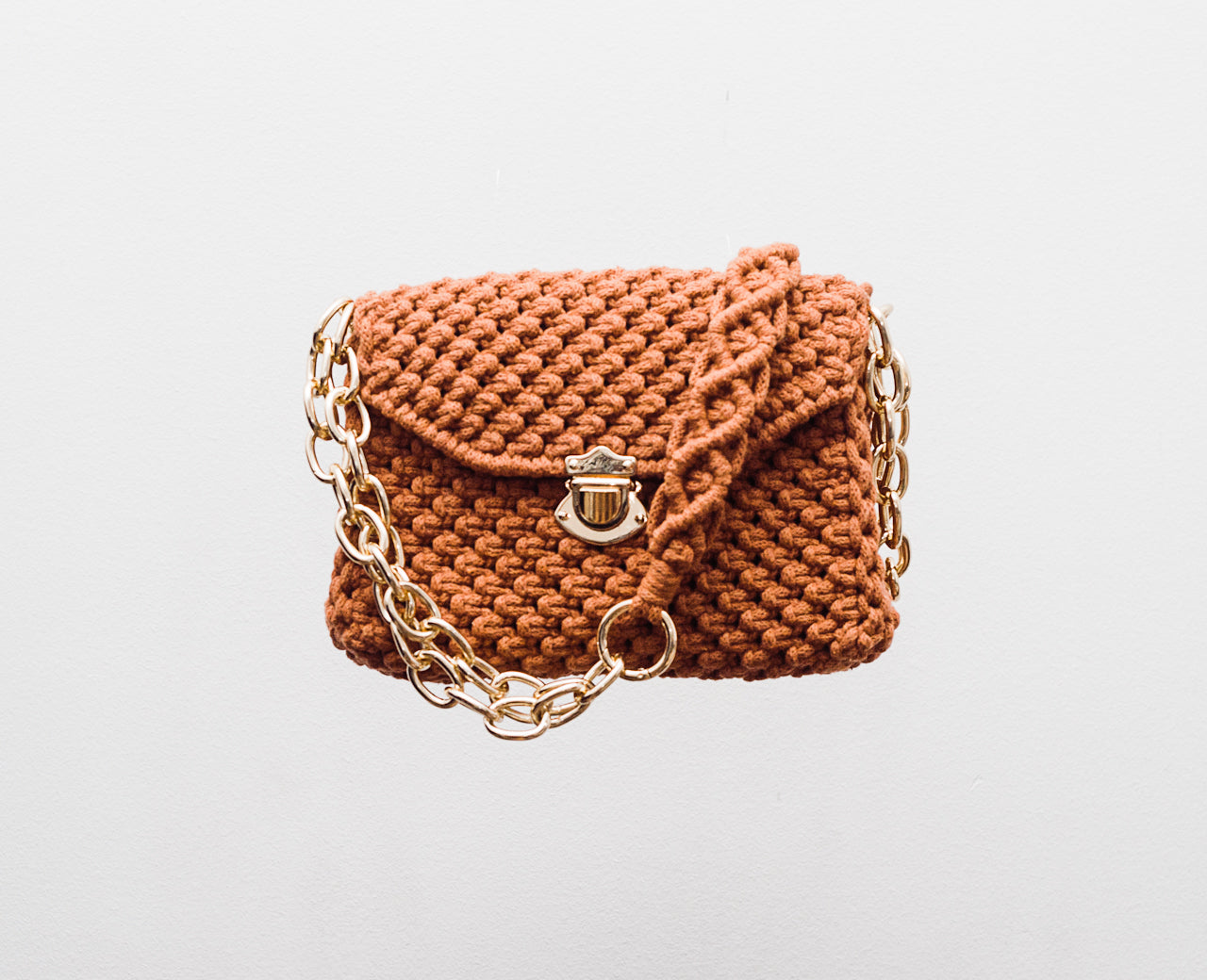 amber-macrame-handbag-image