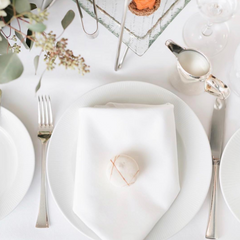 macaroon place setting